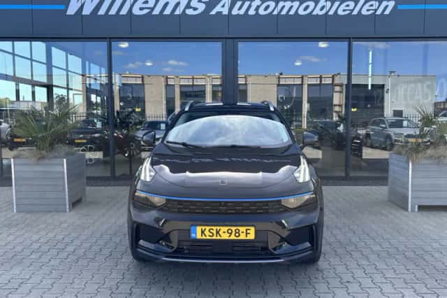 Lynk & Co 01 (2023) thumbnail 2