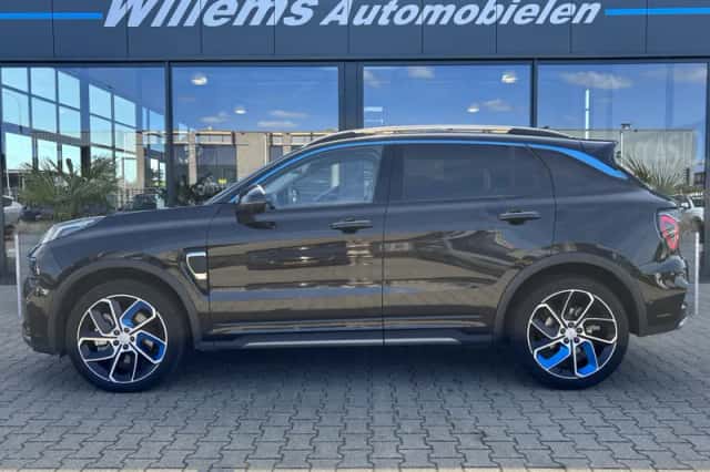 Lynk & Co 01 (2023) thumbnail 3