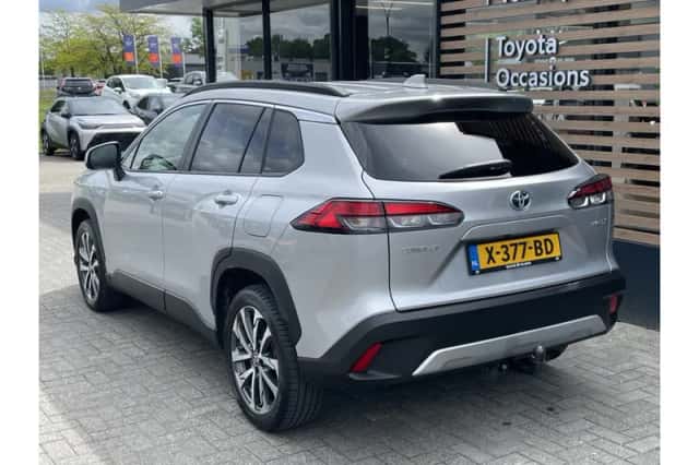 Toyota Corolla (2023) thumbnail 3