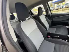 Toyota Yaris (2019) thumbnail 18