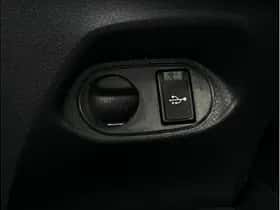Toyota Yaris (2019) thumbnail 30