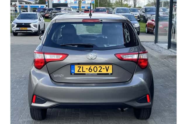 Toyota Yaris (2019) thumbnail 4