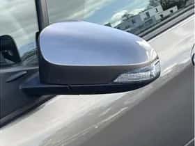Toyota Yaris (2019) thumbnail 8