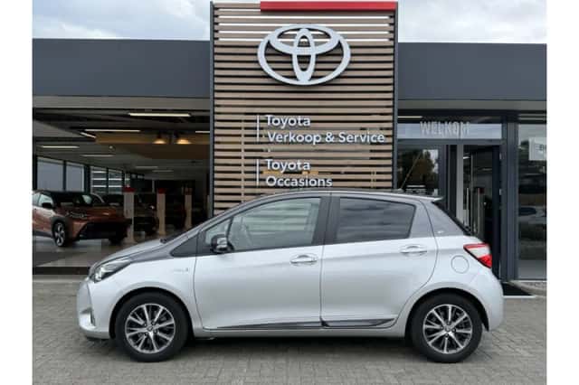 Toyota Yaris (2019) thumbnail 2