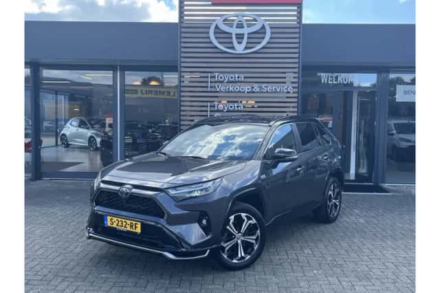 Toyota RAV4 (2022) thumbnail 1