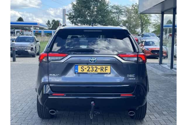 Toyota RAV4 (2022) thumbnail 4