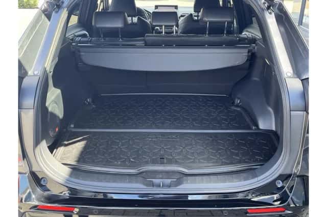 Toyota RAV4 (2022) thumbnail 5