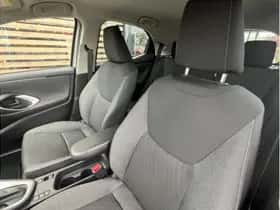 Toyota Yaris (2022) thumbnail 13