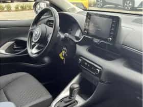 Toyota Yaris (2022) thumbnail 17