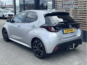 Toyota Yaris (2022) thumbnail 3