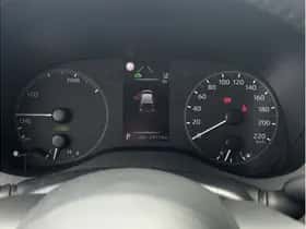Toyota Yaris (2022) thumbnail 22