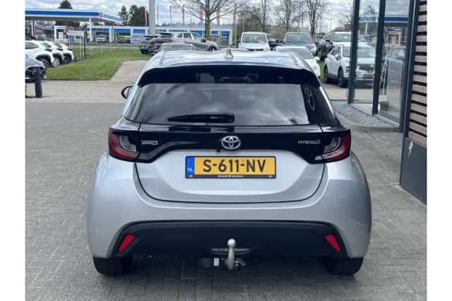 Toyota Yaris (2022) thumbnail 4