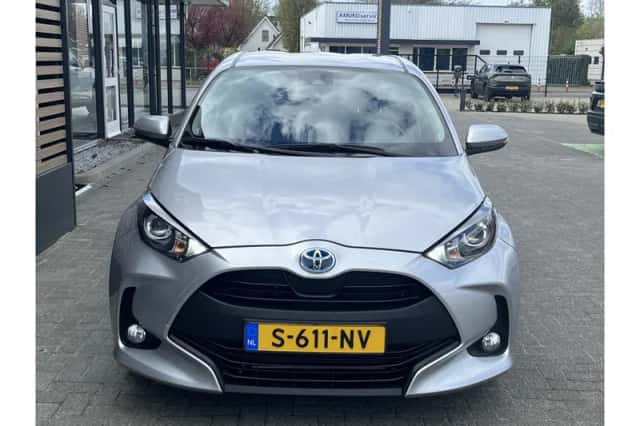 Toyota Yaris (2022) thumbnail 5
