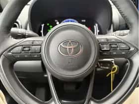 Toyota Yaris (2024) thumbnail 12