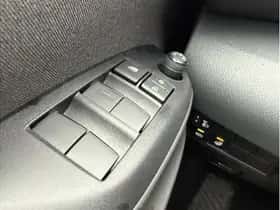 Toyota Yaris (2024) thumbnail 13