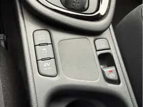 Toyota Yaris (2024) thumbnail 21