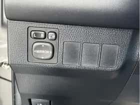 Toyota RAV4 (2016) thumbnail 30
