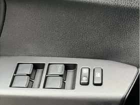 Toyota RAV4 (2016) thumbnail 31