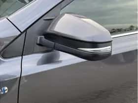 Toyota RAV4 (2016) thumbnail 8