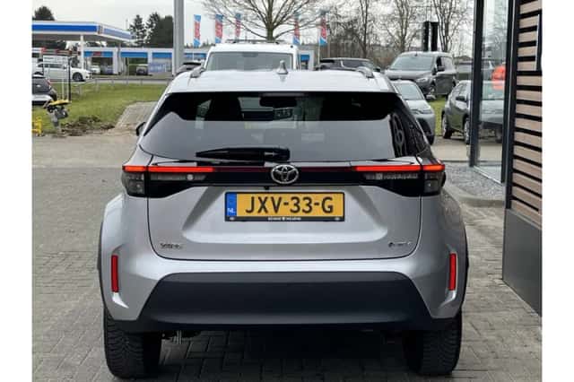 Toyota Yaris Cross (2025) thumbnail 4