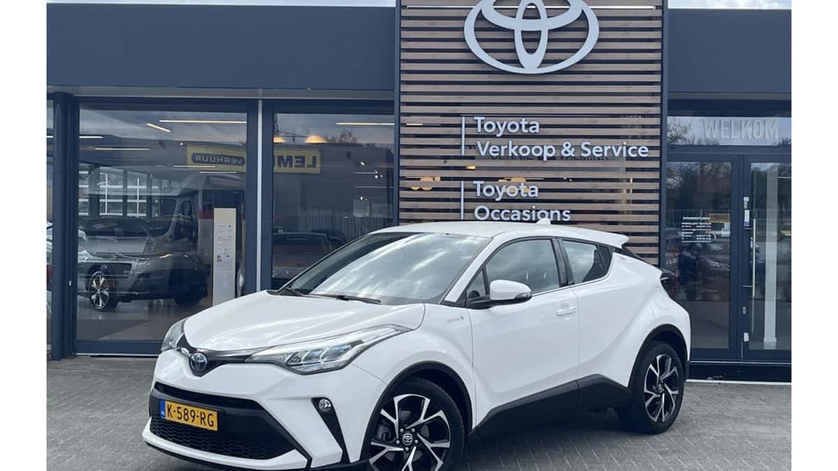 Toyota C-HR (2021) — foto 1
