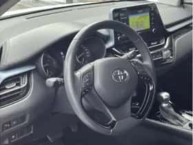 Toyota C-HR (2021) thumbnail 14