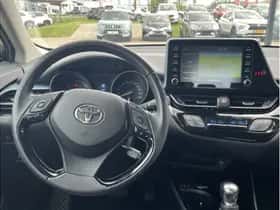 Toyota C-HR (2021) thumbnail 17