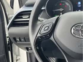 Toyota C-HR (2021) thumbnail 22