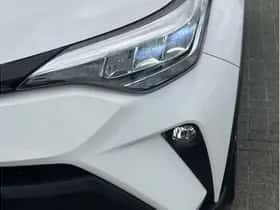 Toyota C-HR (2021) thumbnail 6