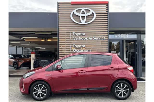 Toyota Yaris (2018) thumbnail 2