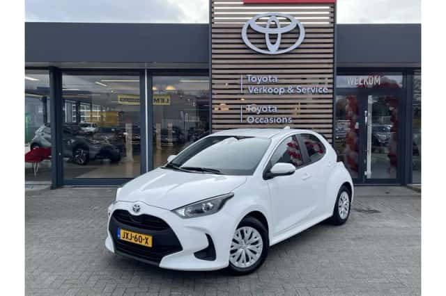 Toyota Yaris (2023) thumbnail 1