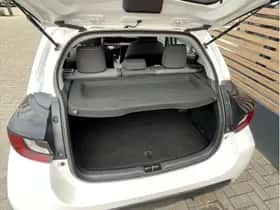 Toyota Yaris (2023) thumbnail 13