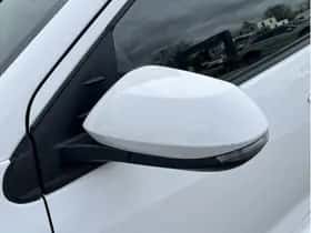 Toyota Yaris (2023) thumbnail 6