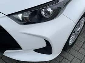 Toyota Yaris (2023) thumbnail 8