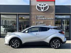 Toyota C-HR (2022) thumbnail 2
