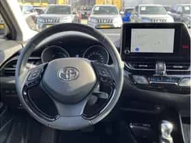 Toyota C-HR (2022) thumbnail 16