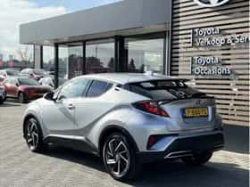 Toyota C-HR (2022) thumbnail 3