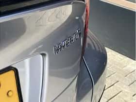 Toyota C-HR (2022) thumbnail 10