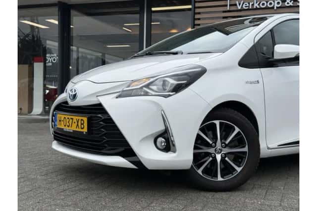 Toyota Yaris (2018) thumbnail 6