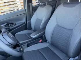 Toyota Yaris Cross (2026) thumbnail 12