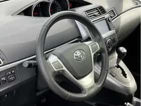 Toyota Verso (2016) thumbnail 13