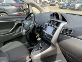 Toyota Verso (2016) thumbnail 19