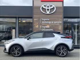 Toyota C-HR (2024) thumbnail 2