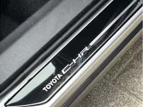 Toyota C-HR (2024) thumbnail 19