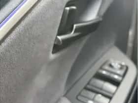 Toyota C-HR (2024) thumbnail 22