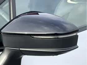 Toyota C-HR (2024) thumbnail 7