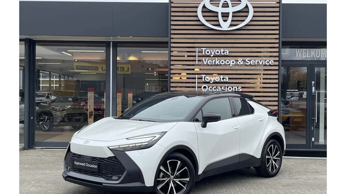Toyota C-HR (2024) — foto 1