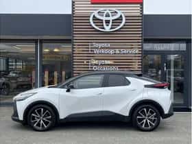 Toyota C-HR (2024) thumbnail 2