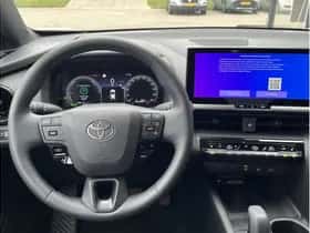 Toyota C-HR (2024) thumbnail 13