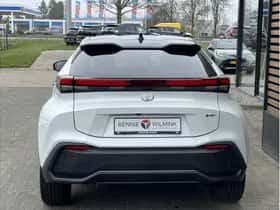 Toyota C-HR (2024) thumbnail 5